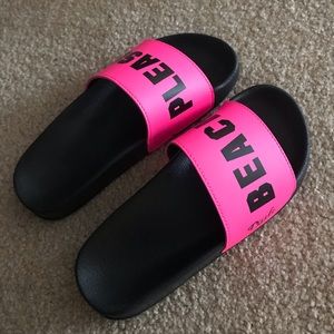 Brand new PINK shoes size small 6-7 womens